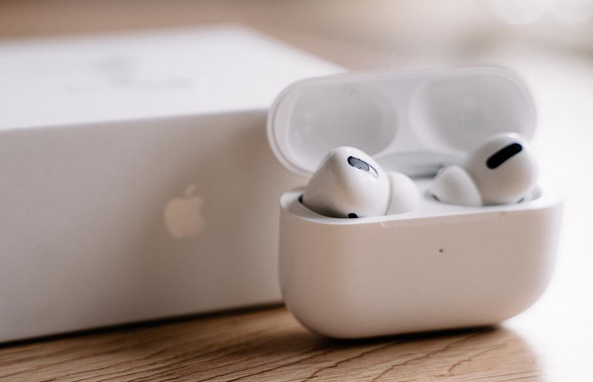 AirPods Pro'nun Önemli Özelliği Yeni AirPods'a Geliyor! İşte Detaylar