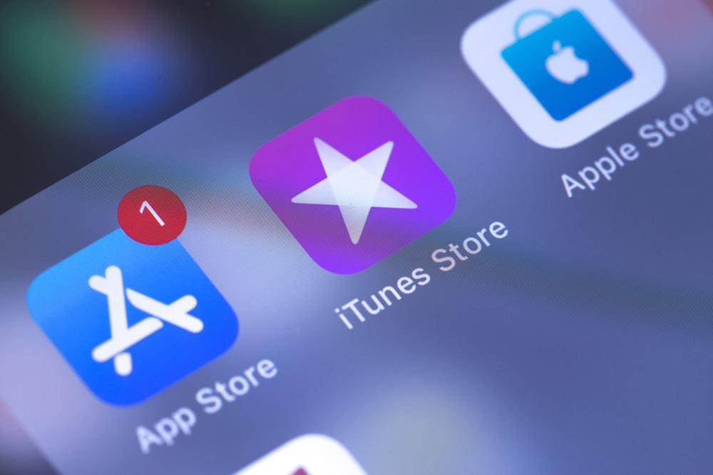 Apple Bans Gambling Ads in App Store