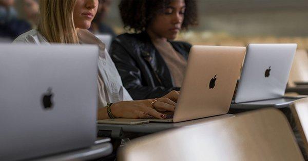 Apple, OLED Ekranlı MacBook Pro Modellerini 2026'ya Kadar Piyasaya Sürmeyebilir