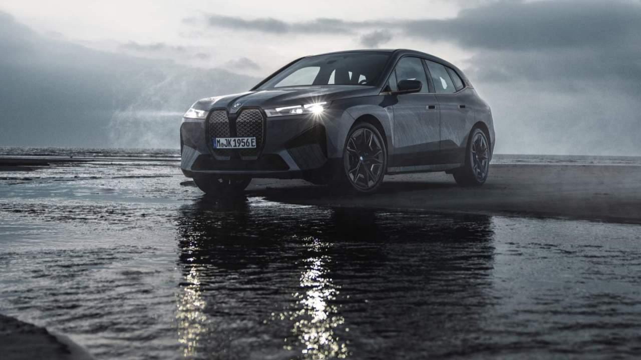 BMW Renk Değiştiren Aracı iX M60 Tanıttı!