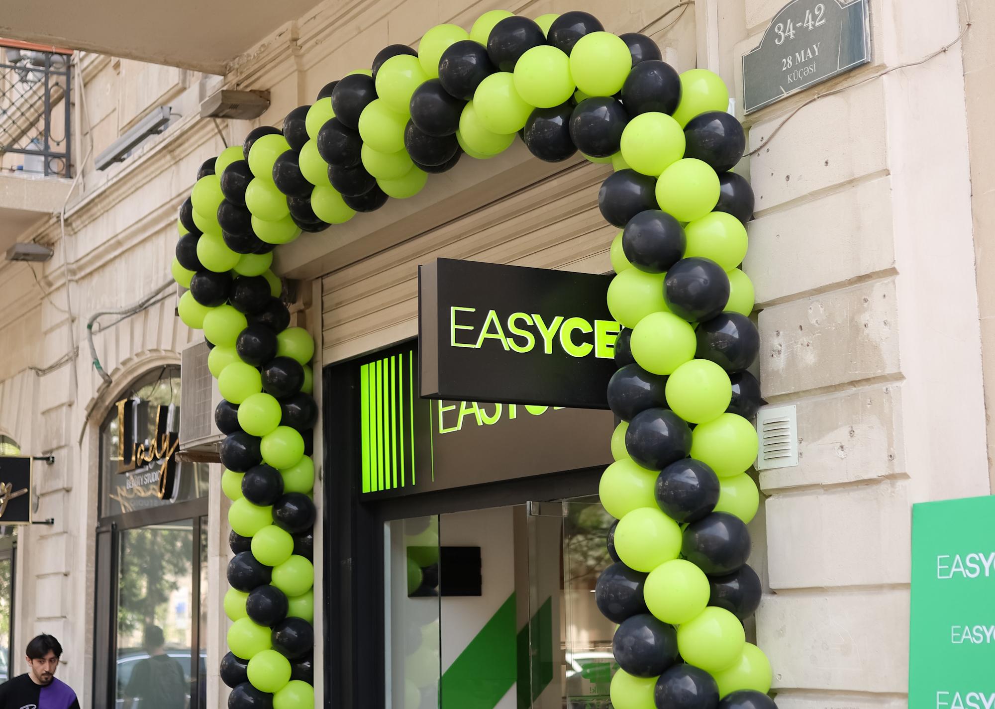 EasyCep Bakü'de İlk Mağazasını Açtı