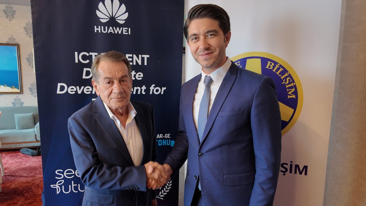 Huawei ve TBD, Türk Kadın Bilişimcileri Küresel Arenaya Taşıyor