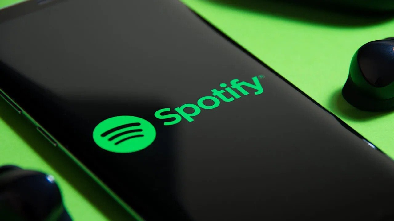 Spotify, Podcast'ler için Yorum Özelliğini Başlattı, Yaratıcı-Hayran Etkileşimini Geliştiriyor