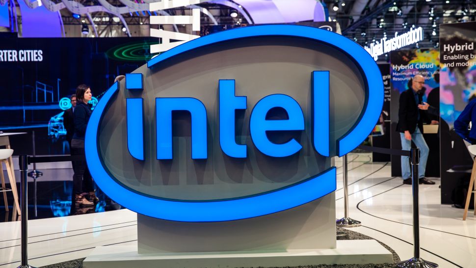 Intel Avrupa'da Büyümeye Devam Ediyor