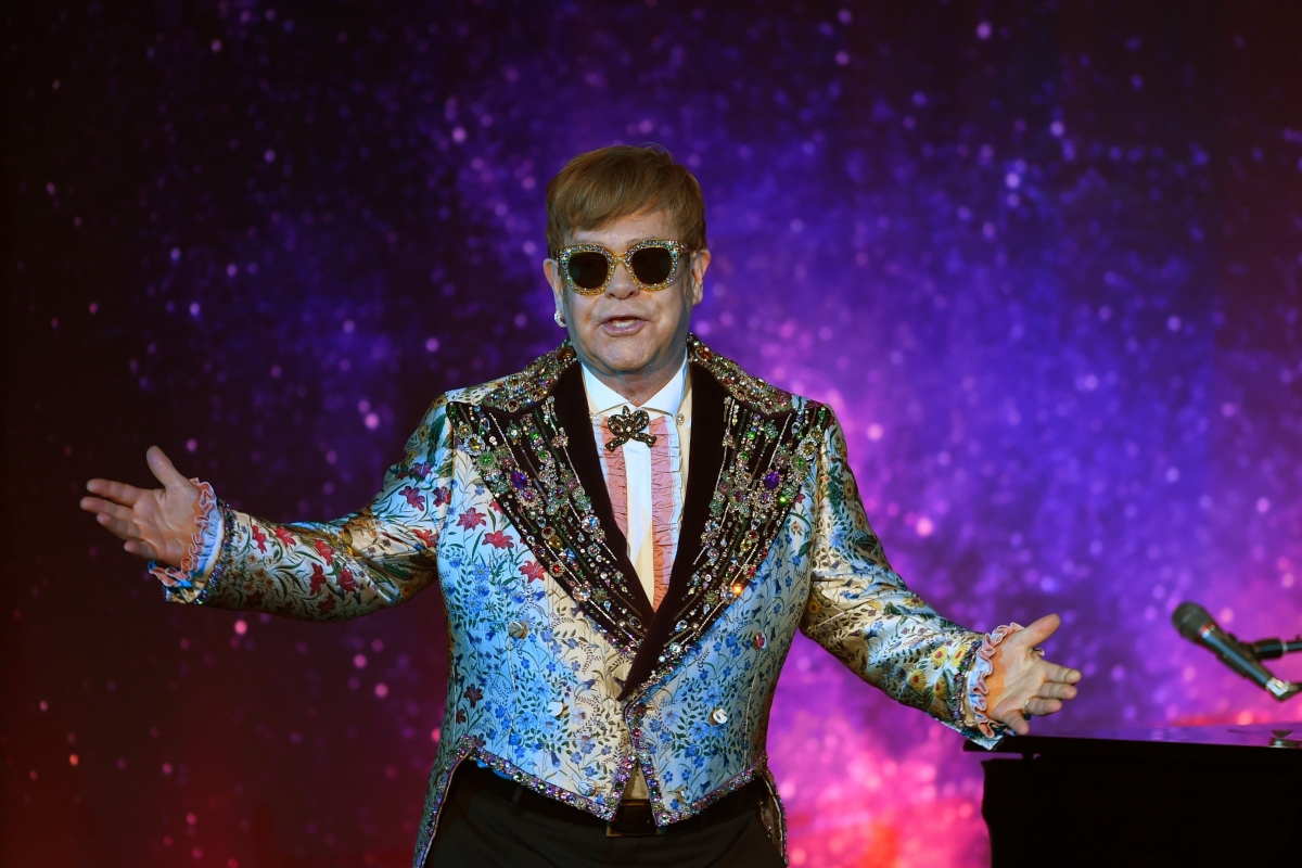 Kendine Ait Parası Olan Ünlü Şarkıcı Elton John Kariyerine Veda Ediyor!