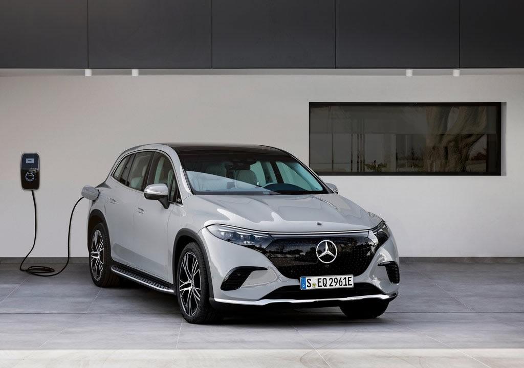 Mercedes-Benz, Elektrikli SUV’lara Yeni Bir Boyut Kazandıran 2023 EQS SUV’u Tanıttı