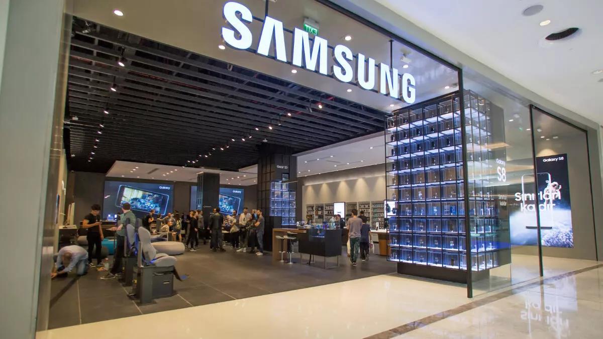 Samsung Farklı Bir Konseptte Akıllı Telefon Çıkarabilir