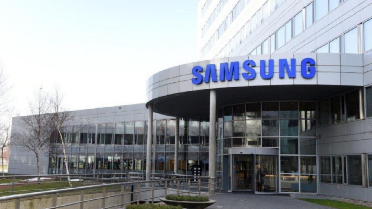 Samsung Rusya'ya Ürün Sevkiyatını Durdurdu