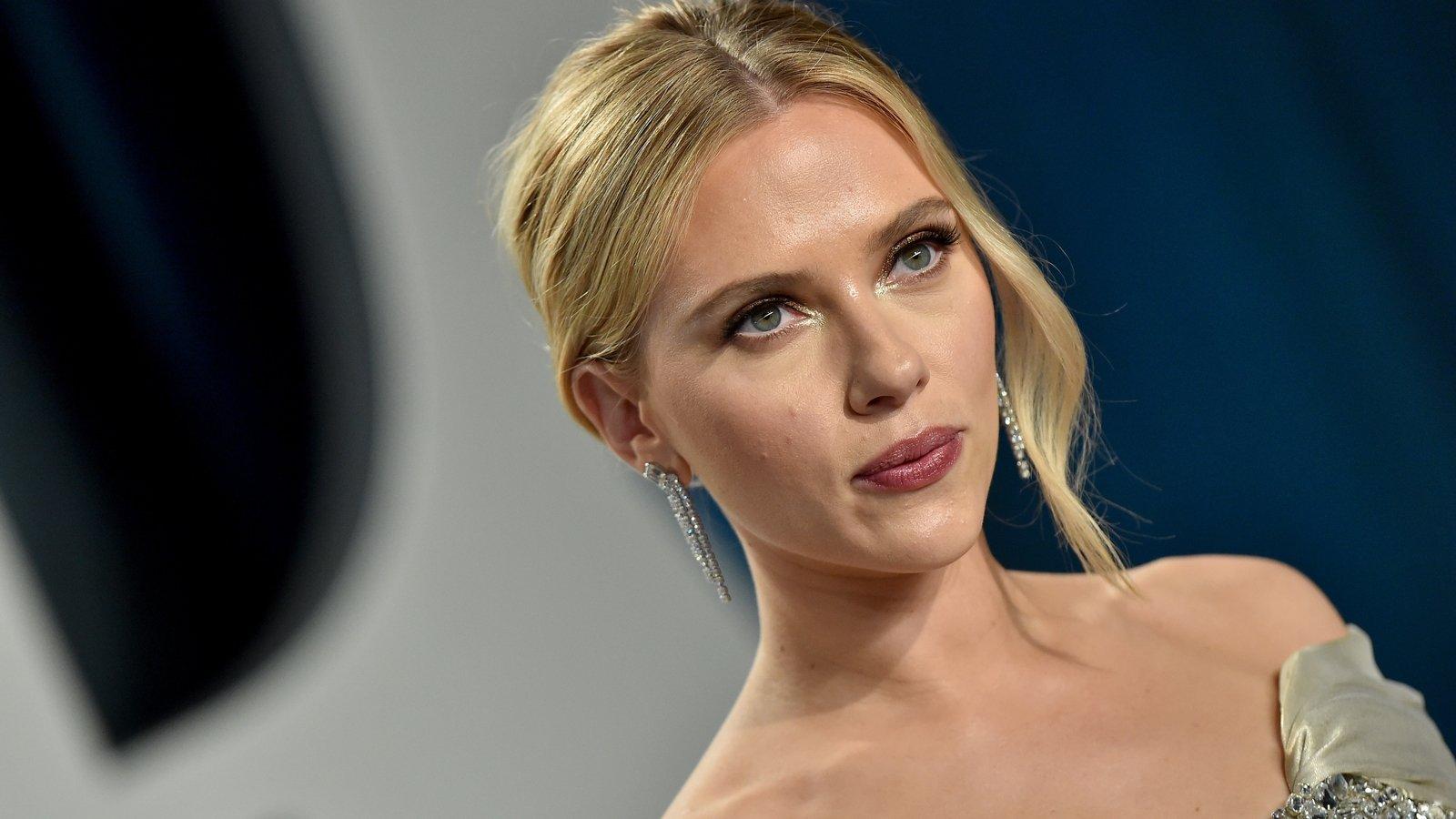 Scarlett Johansson Disney'i Dava Ediyor!