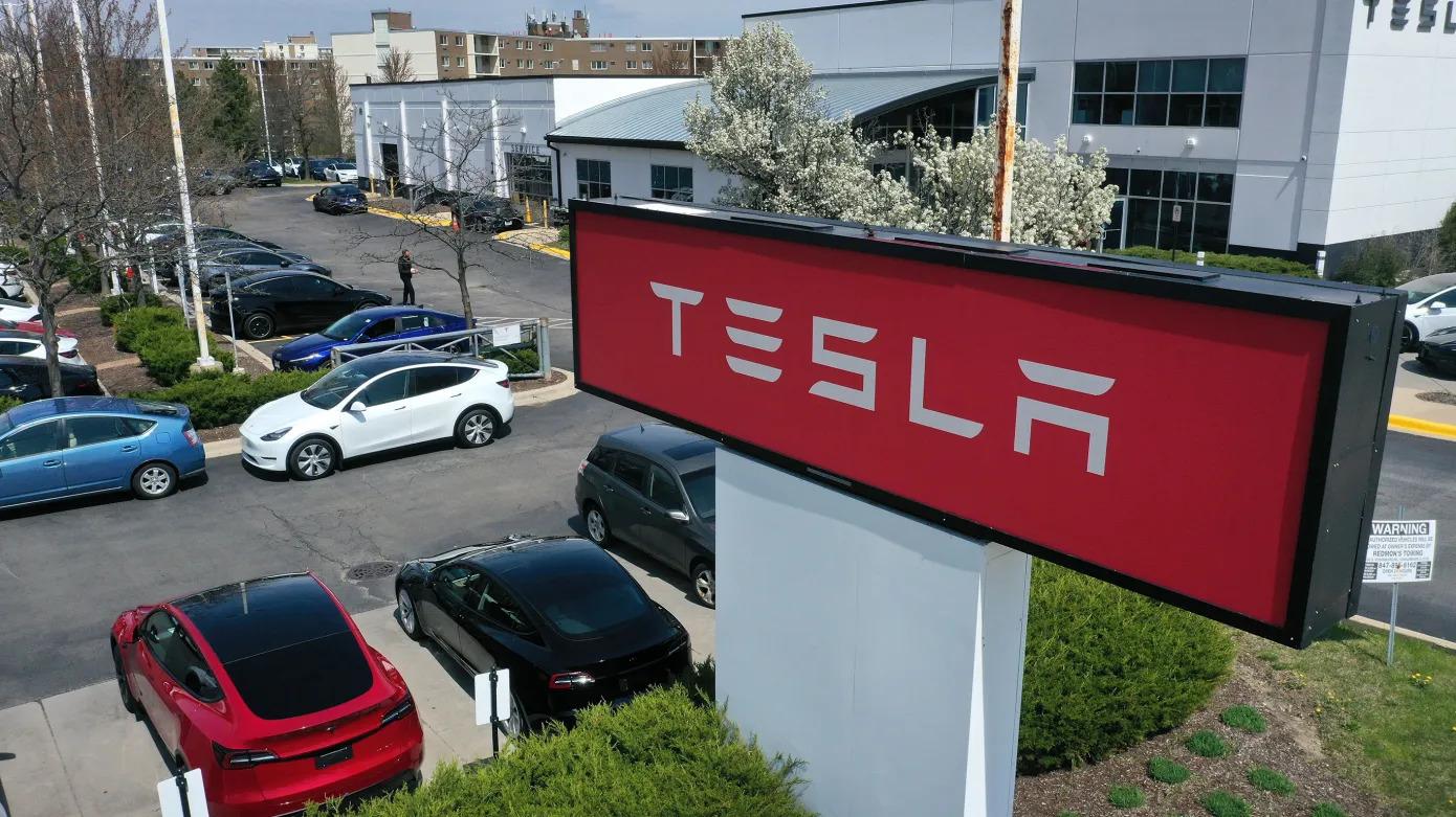 Tesla Verileri Sızdırıldı: 75000 Kişi Etkilendi