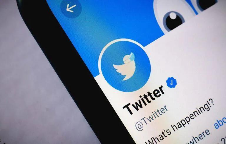 Twitter Sahte Hesaplar Yüzünden Mavi Tik Hizmetini Durduruyor