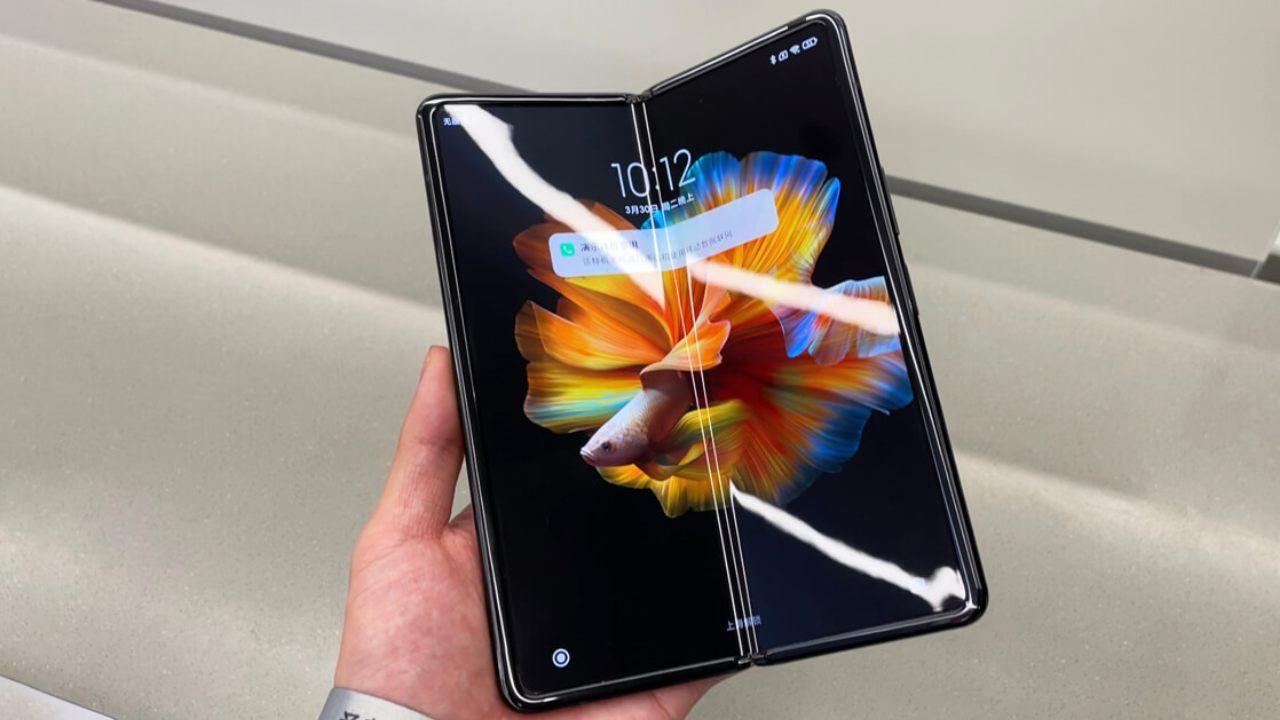 Xiaomi Mi Mix Fold 2 Katlanabilir Telefon Teknolojisine Bambaşka Boyutlar Getiriyor!